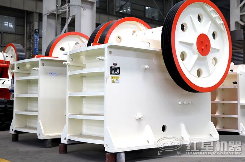 有老虎口之稱，破碎物料廣泛的顎破機