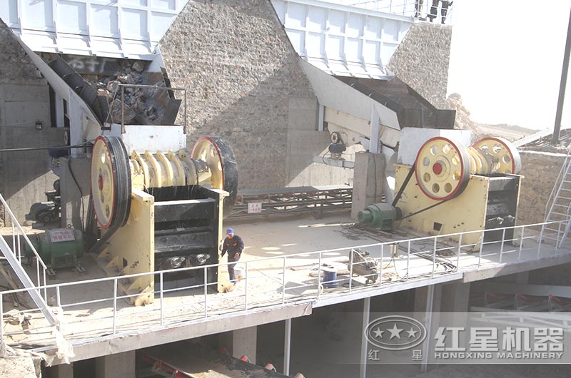 912顎式破石機產(chǎn)量是多少？一臺價格多少錢？